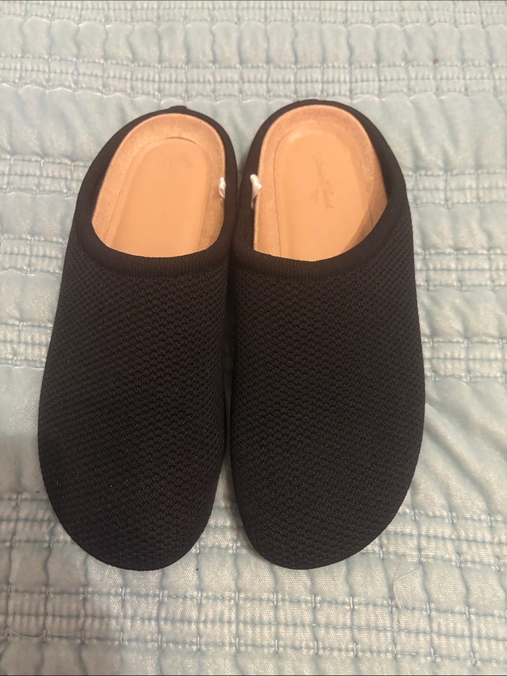 Universal Thread Black Knit Slip-On Women’s Slippers